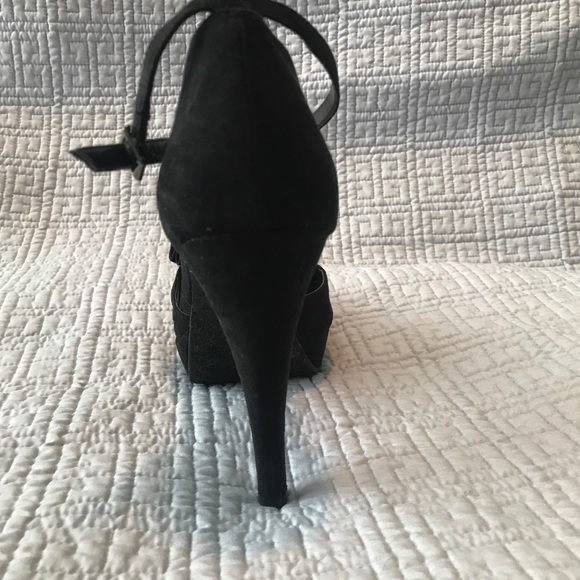 Women’s GUESS Platform High Heel - Picture 4 of 5